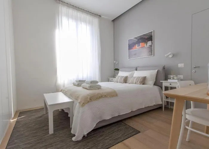 Apartament Easylife - - Bligny 29 P4 - Bocconi Mediolan